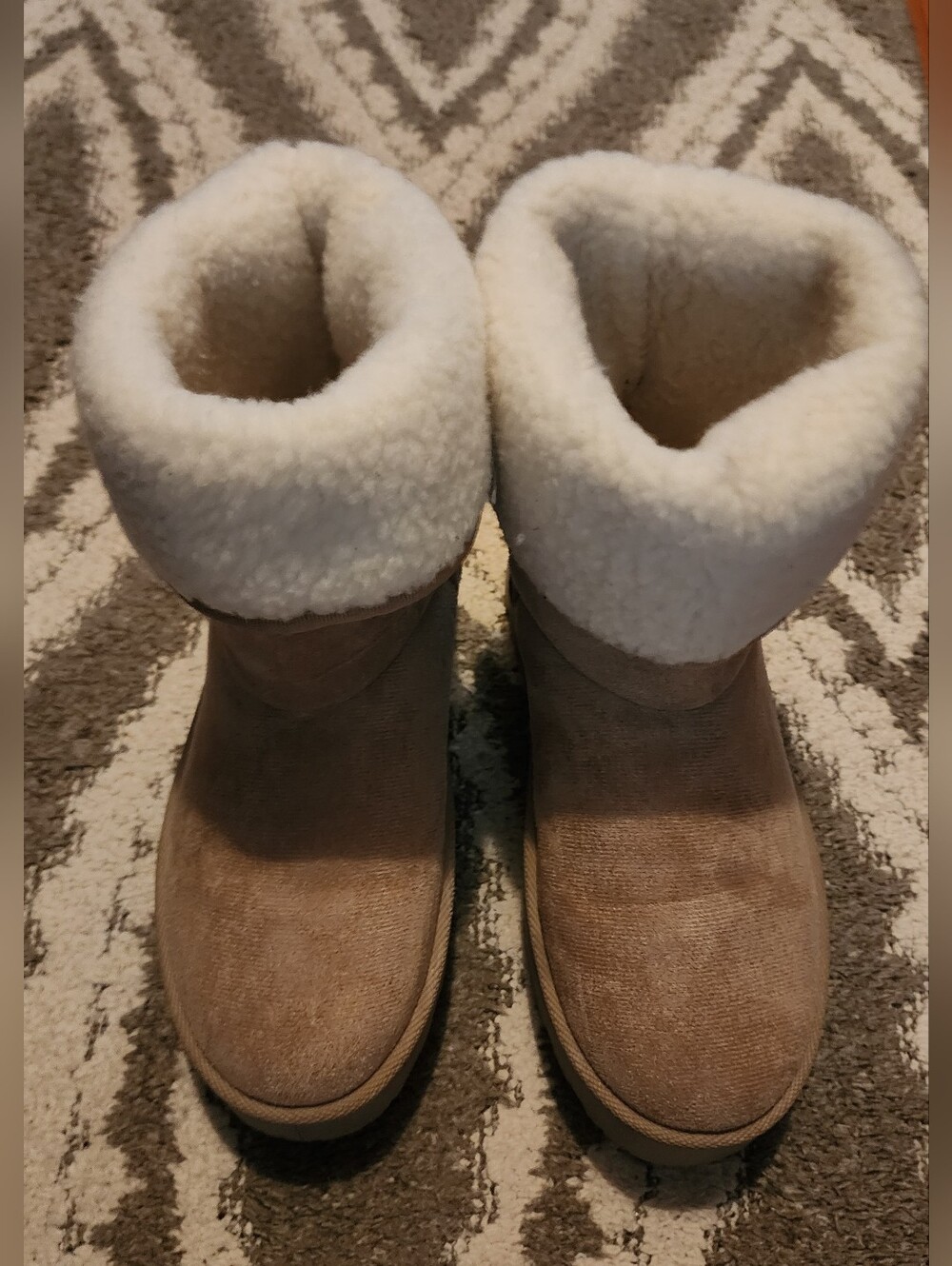 Women’s Faux Shearling Platform Boot in Beige